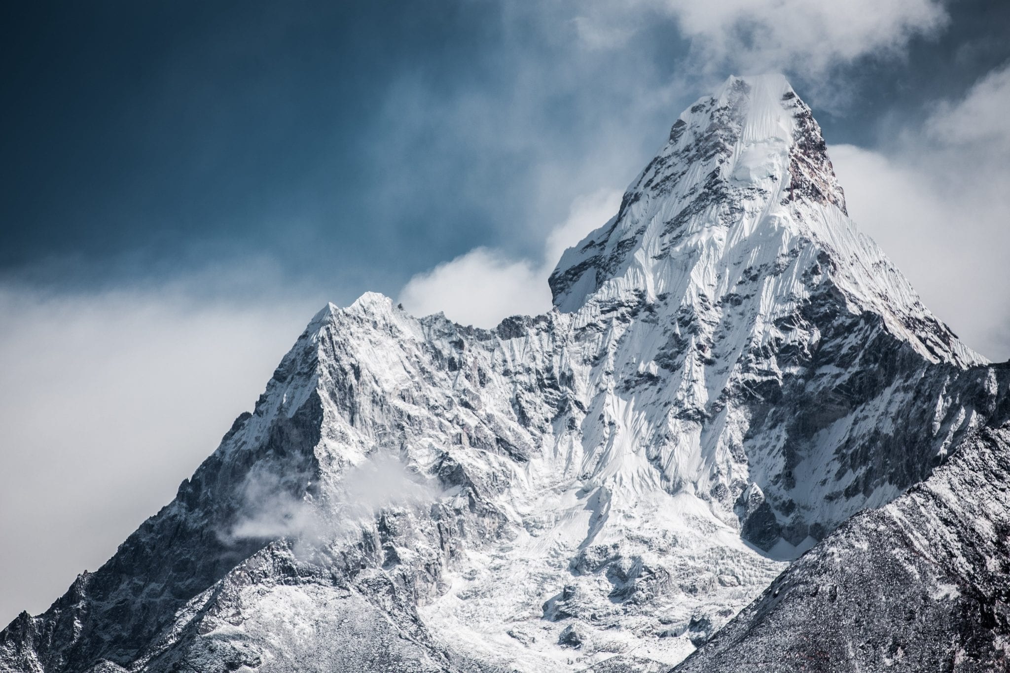 Hoge bergen om te beklimmen-Mount Everest-Credits Martin Jernberg-206957-unsplash