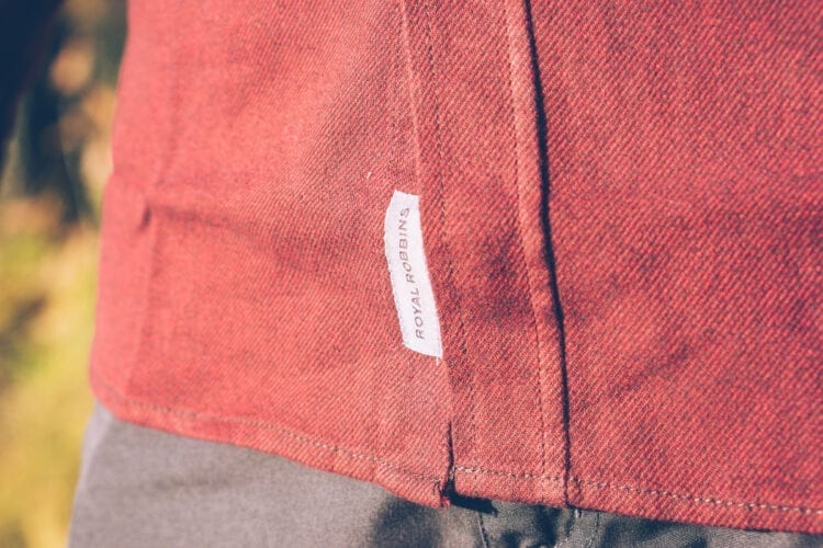 Royal Robbins houthakkersblouse label