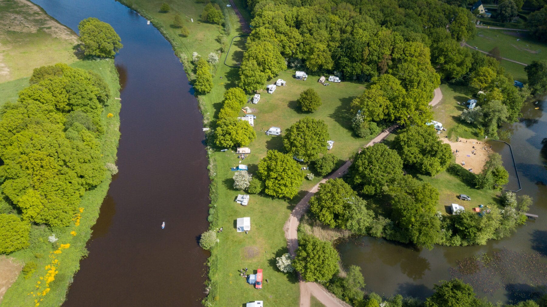 Huttopia Camping de Roos drone foto