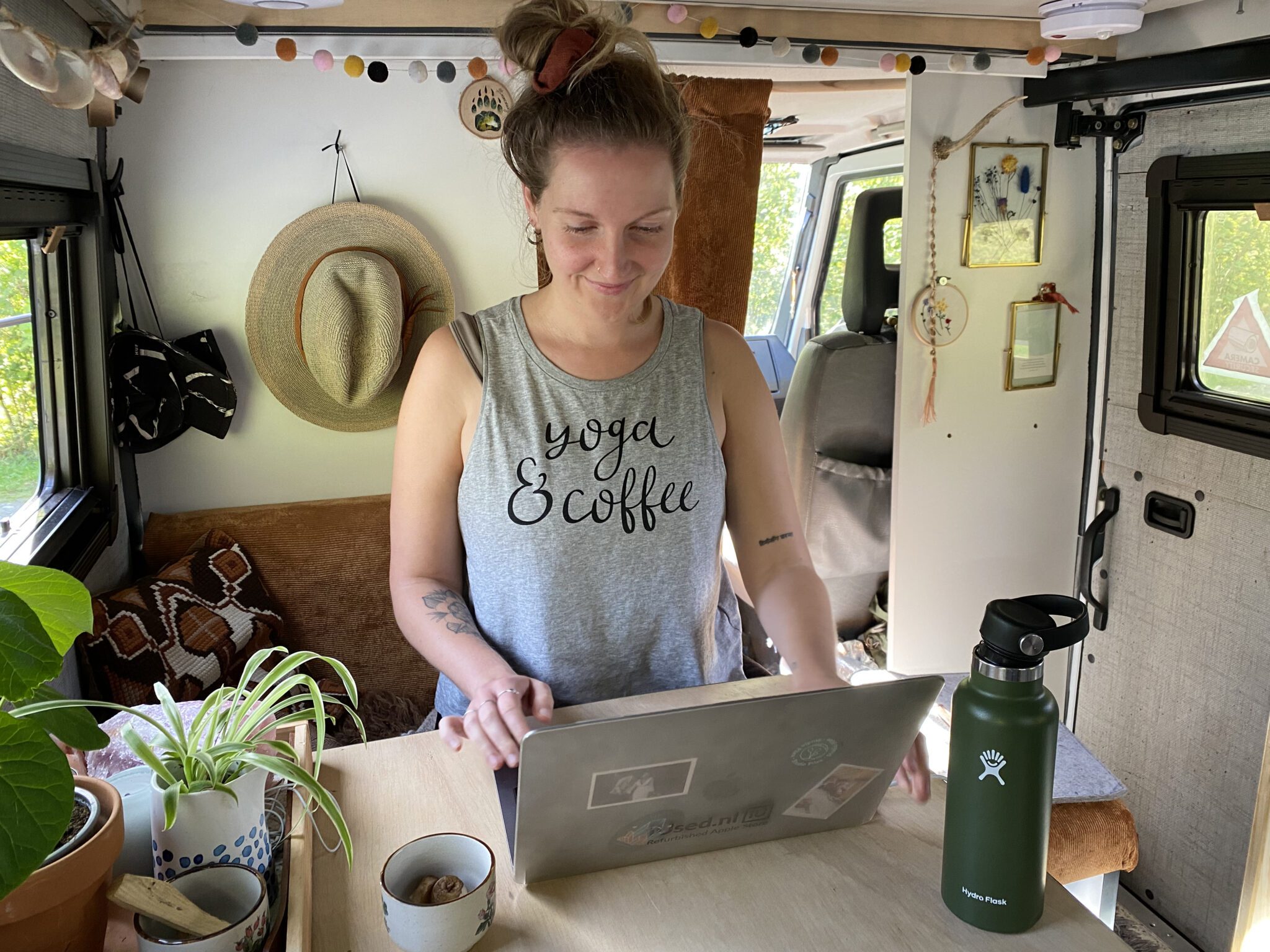 vanlife digital nomad_The Hike_Rick en Laura