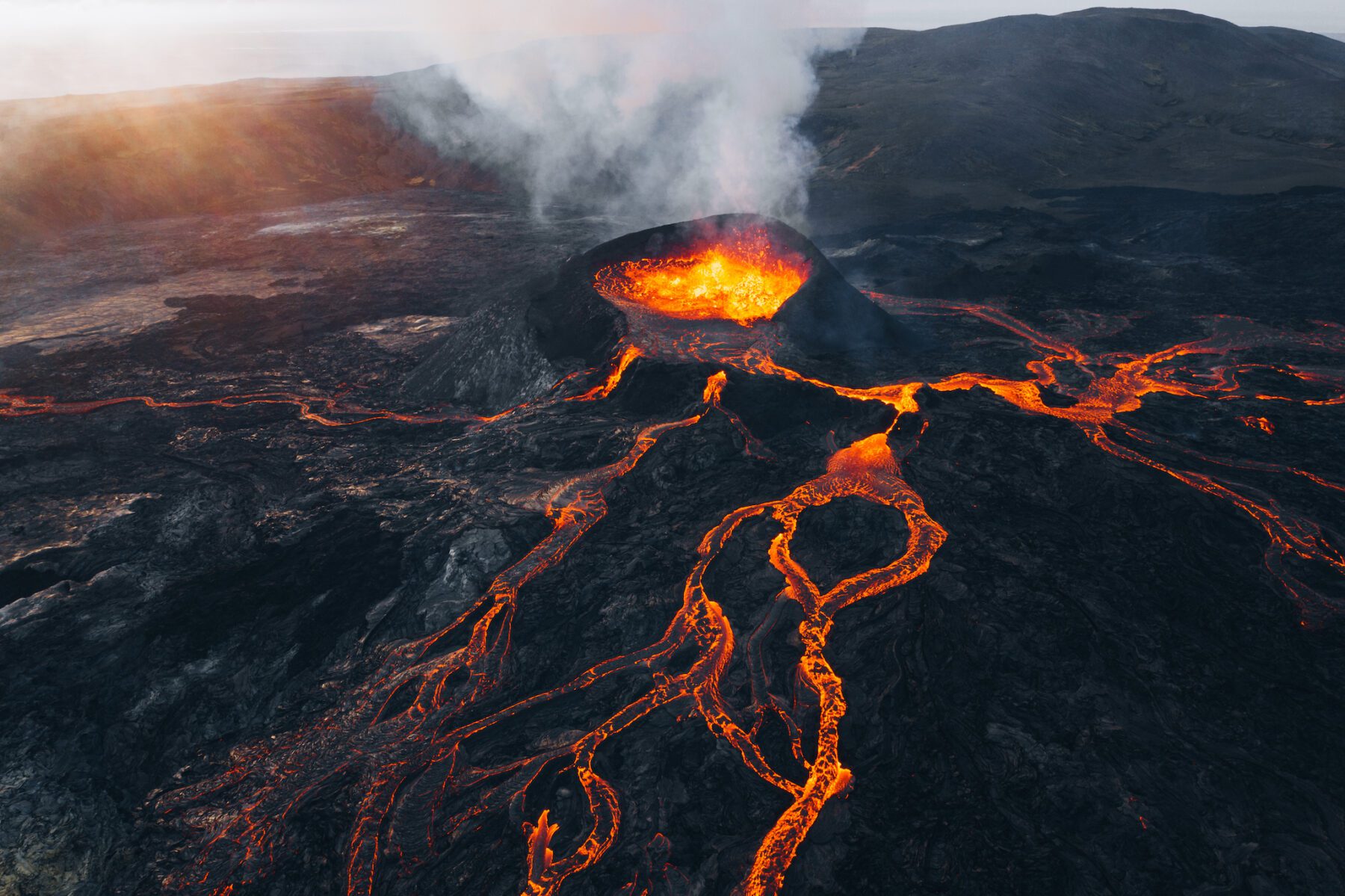 Ontdek de mooiste landschappen tijdens een meerdaagse trektocht in IJsland