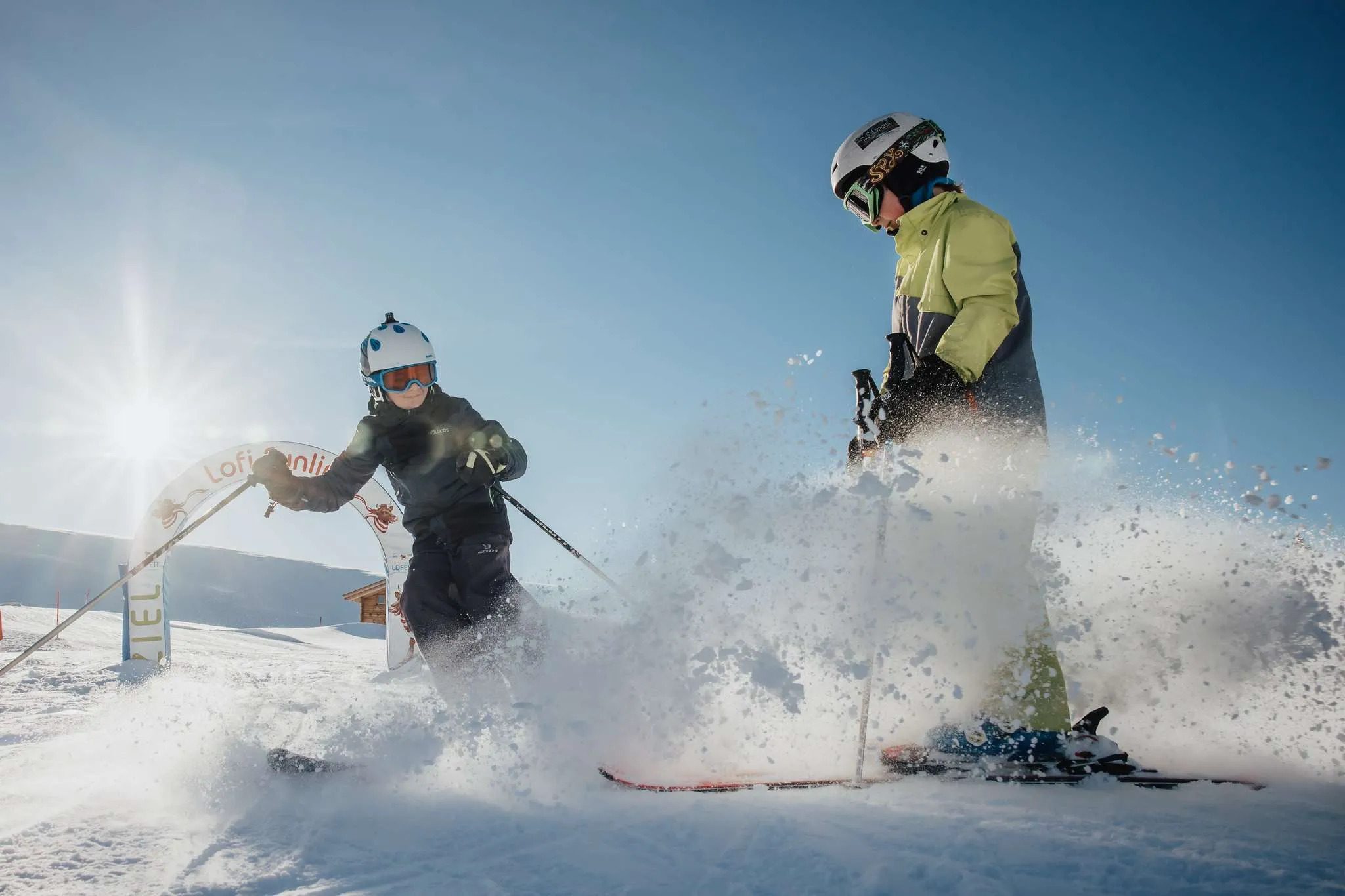 Wintersporten gezin