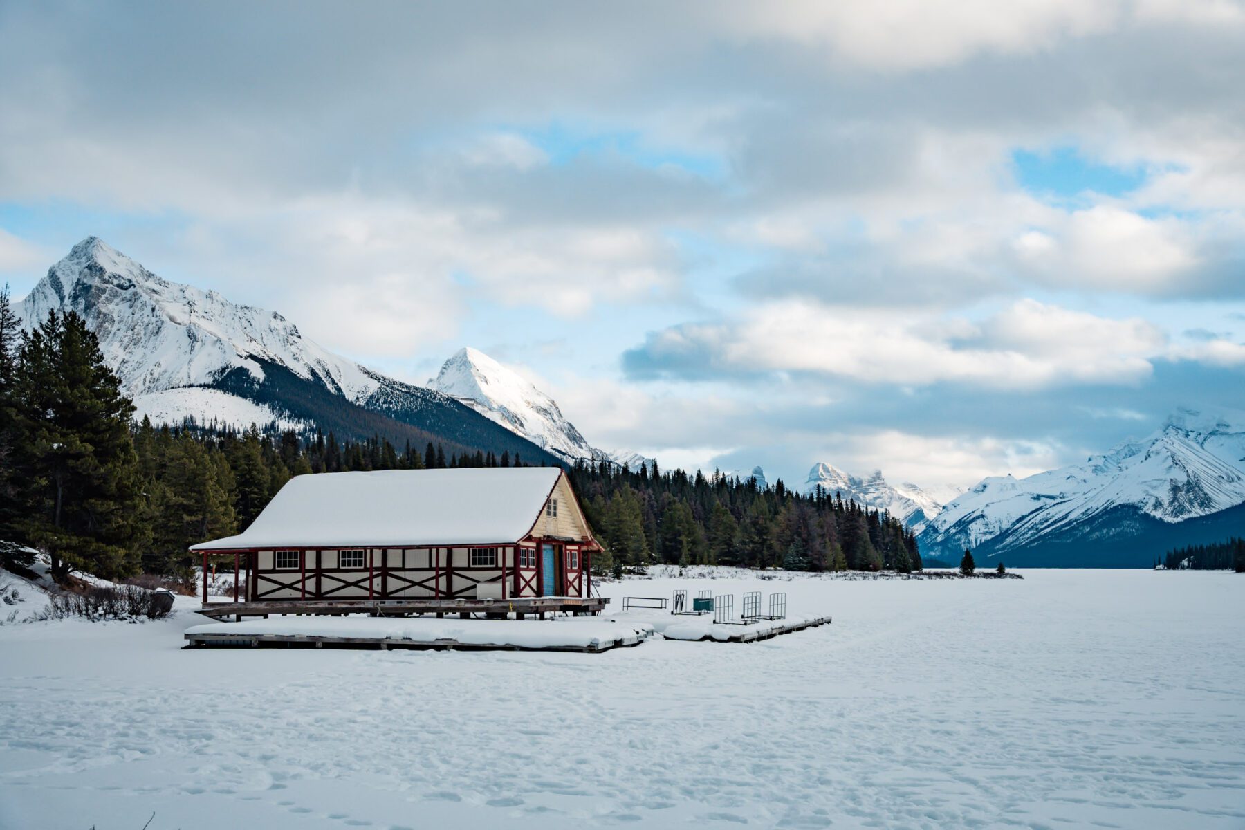 Jasper National Park in de winter Maligne Lake bo