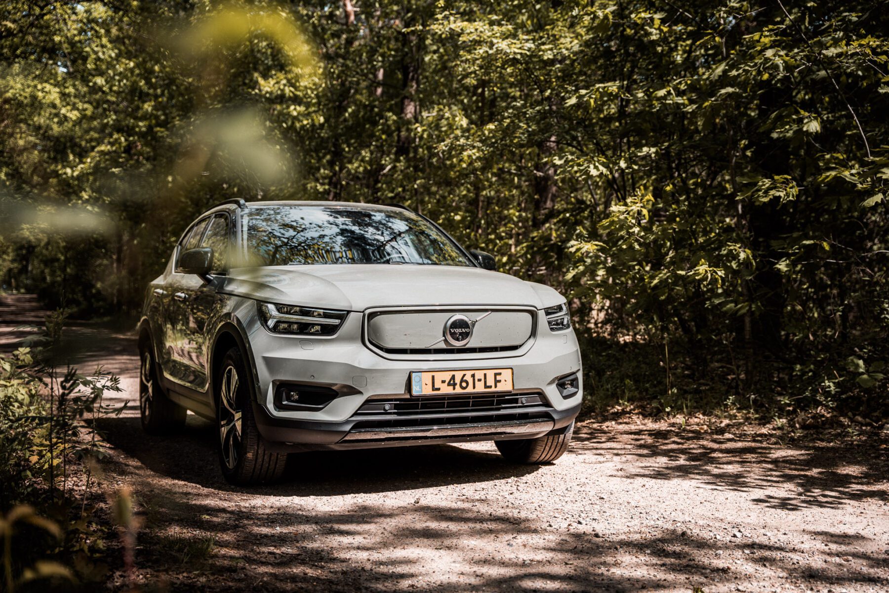 Volvo XC40 Recharge Twin Engine zijaanzicht