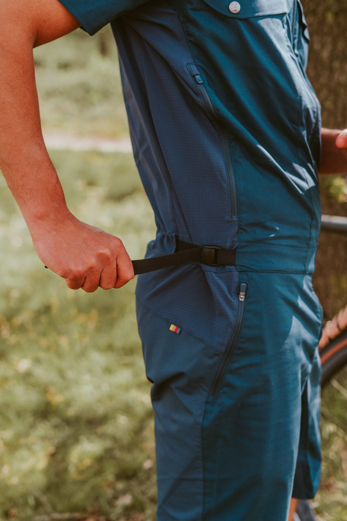 S/F Sun Field Suit detail