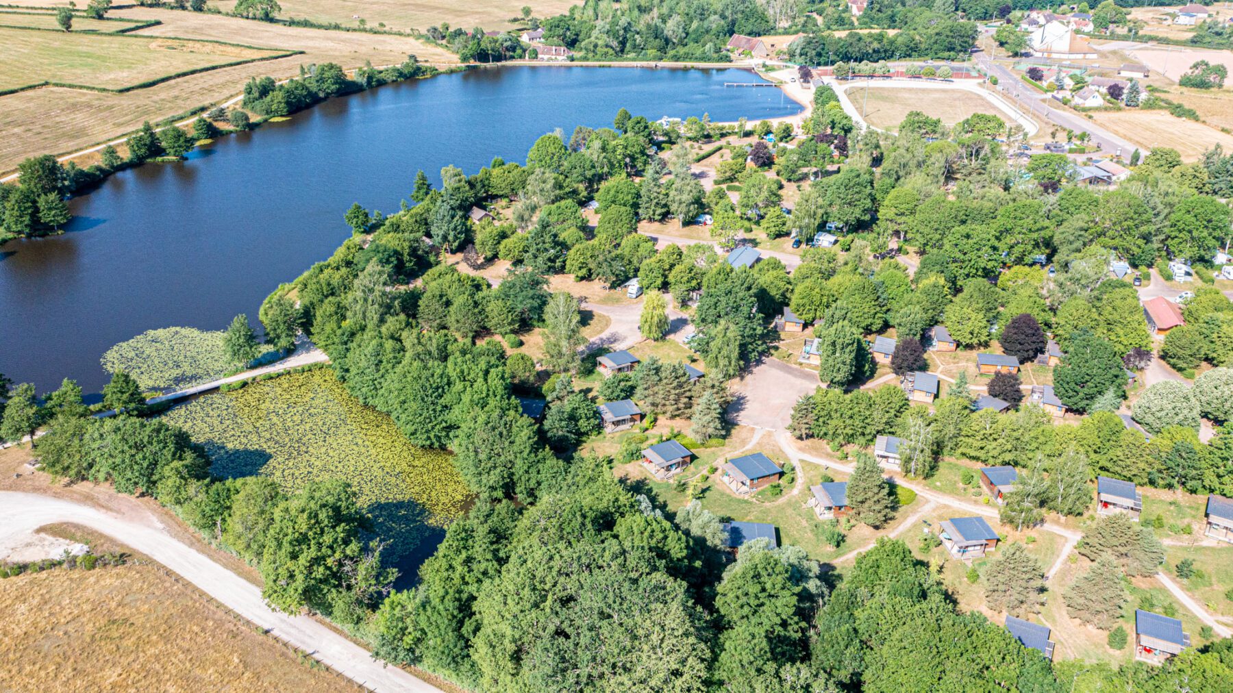 Camping Huttopia etang de fouché in de Franse Bourgogne