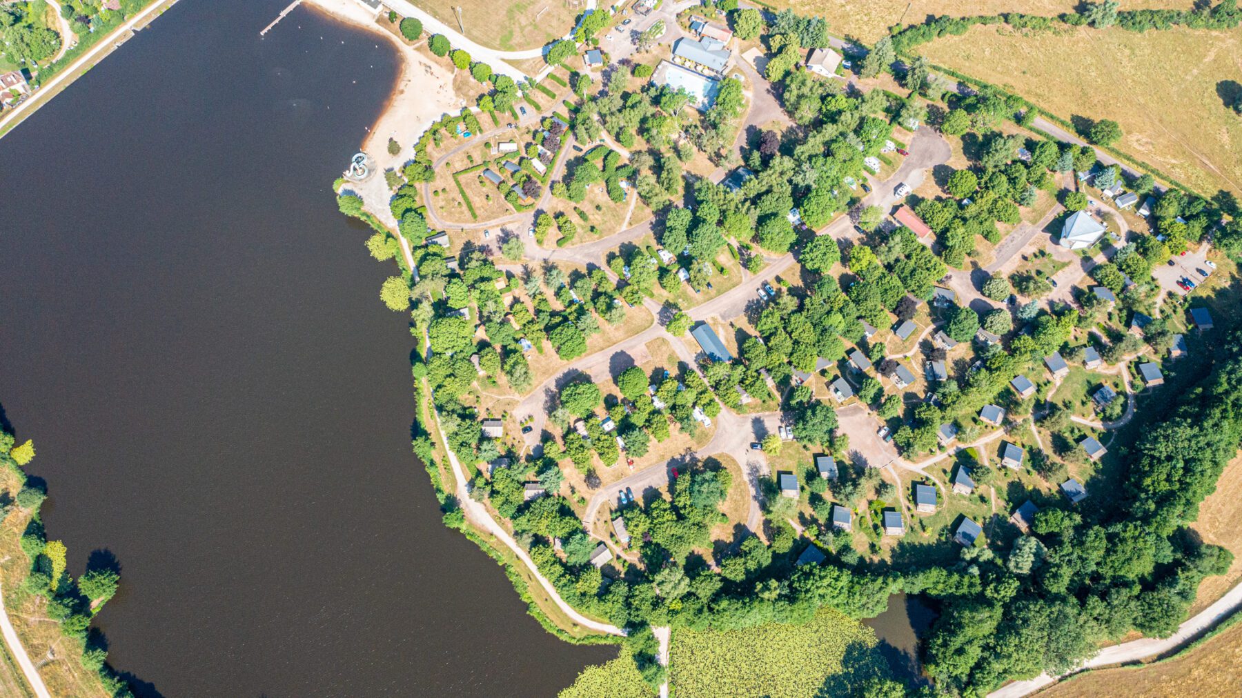 Camping Huttopia etang de fouché in de Franse Bourgogne