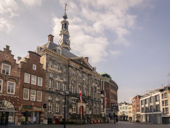 Overnachten in Den Bosch - header foto op de markt