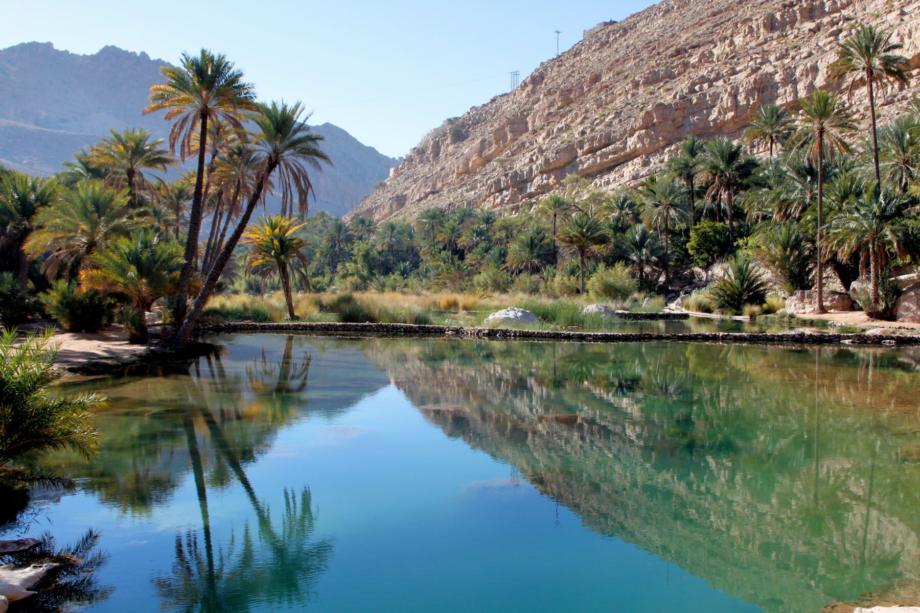 Wildkamperen bij Wadi Bani in Oman