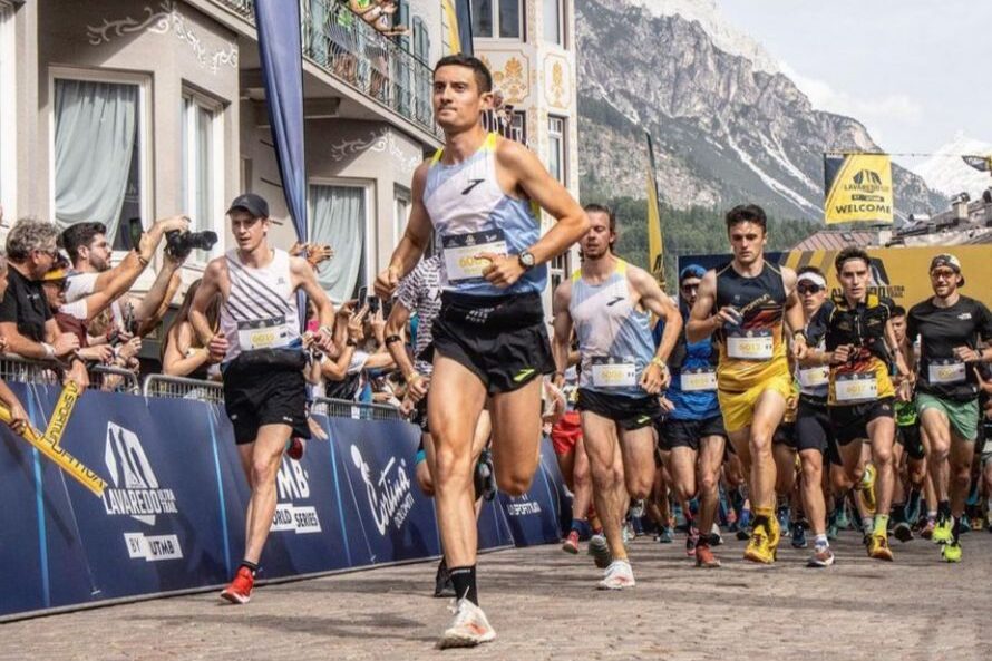 Brooks atleet Roberto Delorenzi tijdens een skyrunning wedstrijd