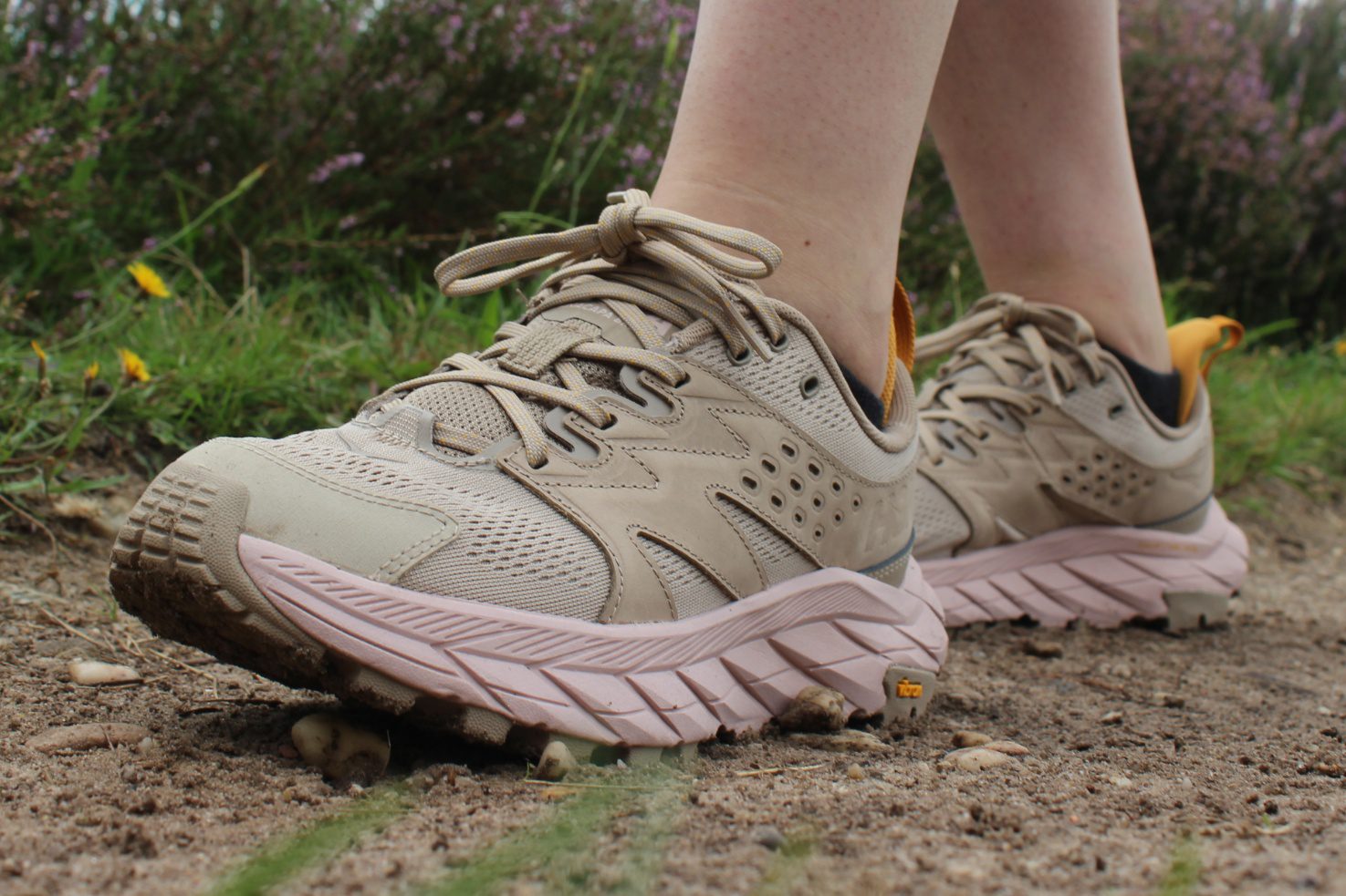 Wandelen met HOKA Anacapa Breeze Low