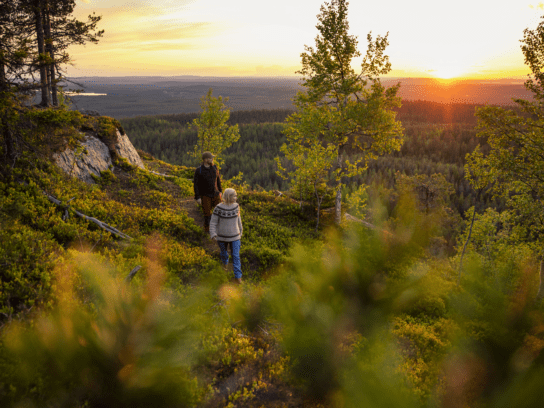 De zomer in Fins Lapland biedt volop avontuur en outdooractiviteiten.