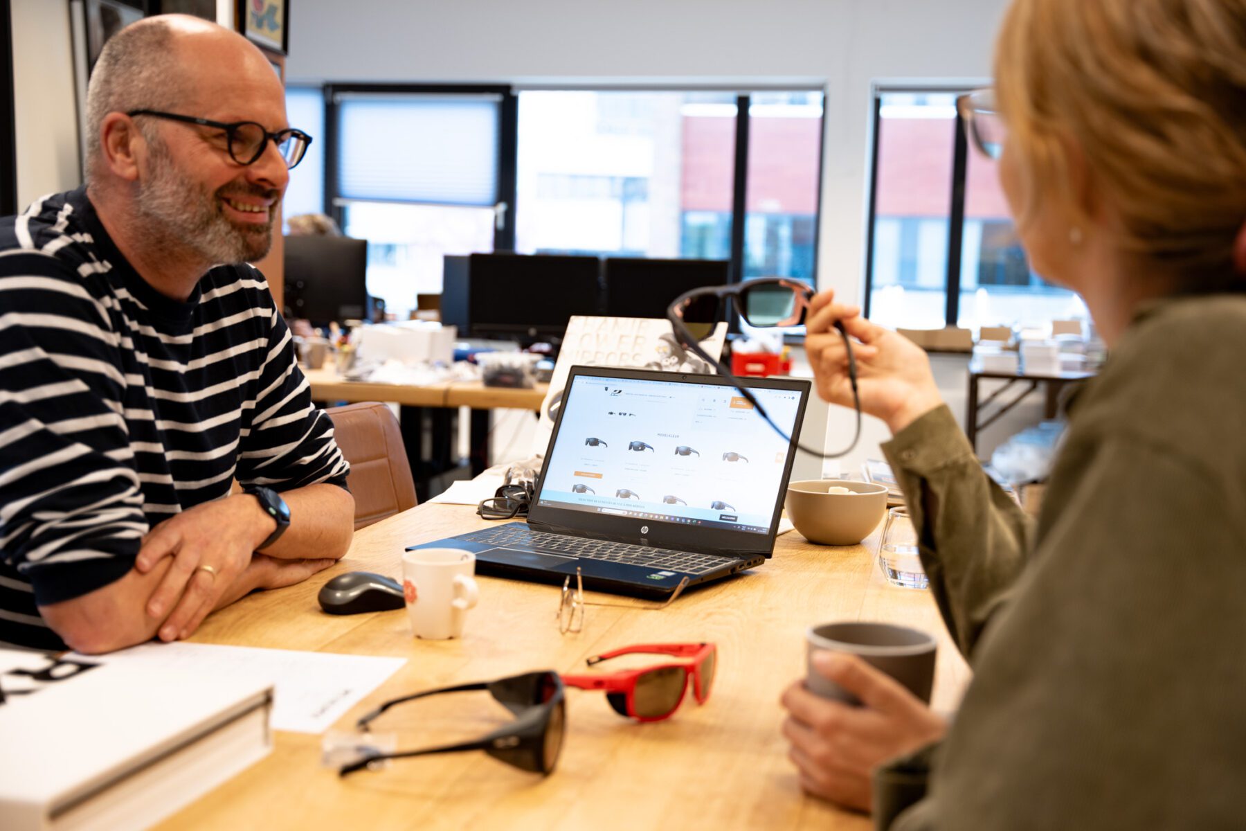 Opticien Gijs van SpecialSpex had meteen goede ideeën welke sportbril op sterkte bij ons past