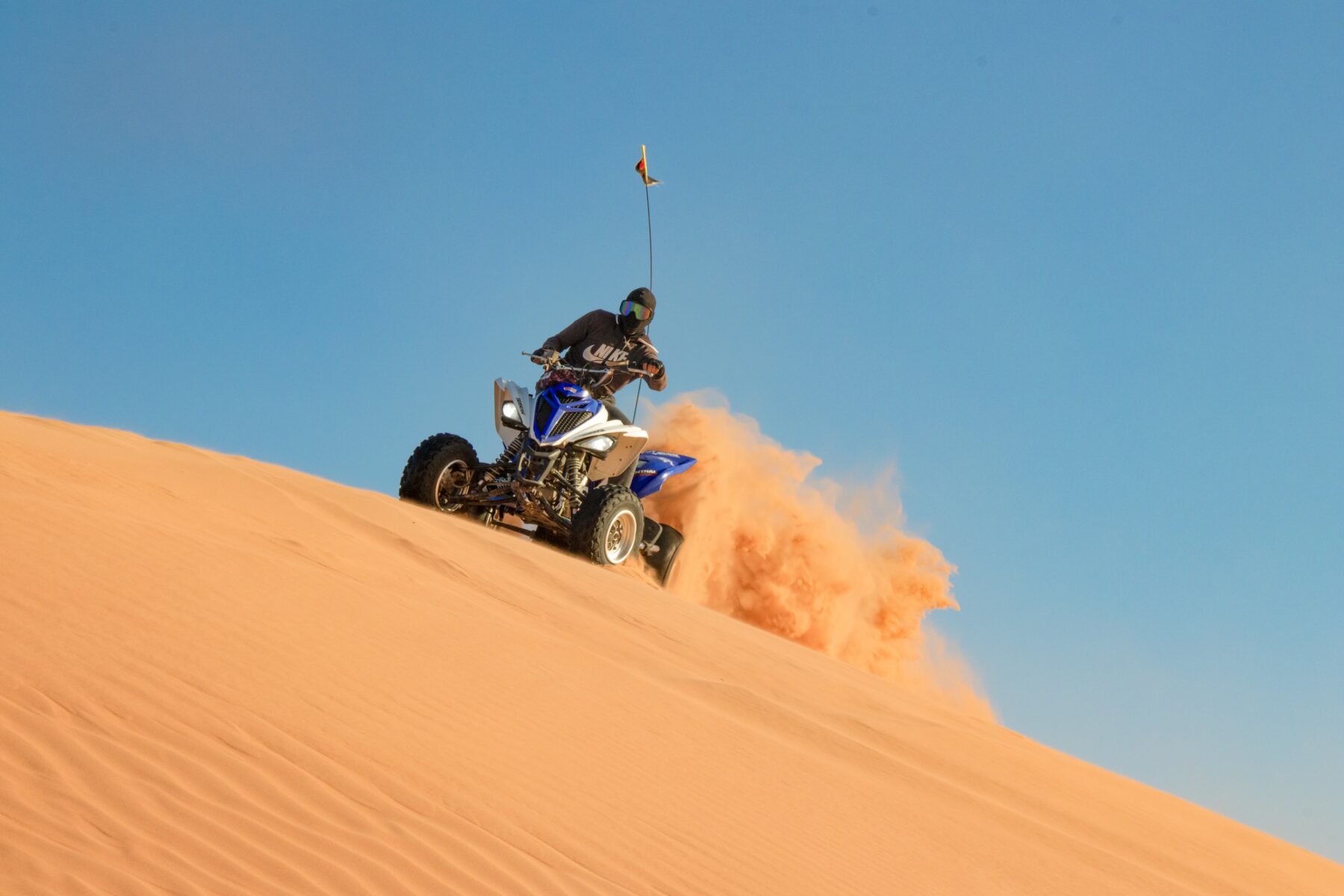 dune bashing activiteiten in Oman