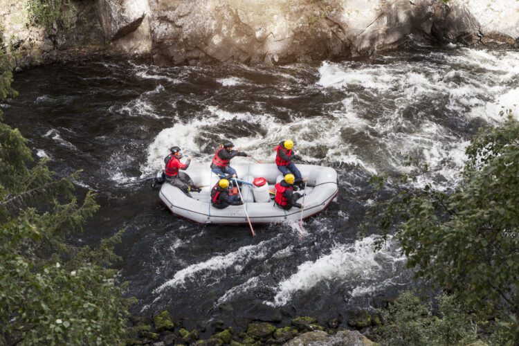 Adrenaline én fun tijdens raften in Fins Lapland