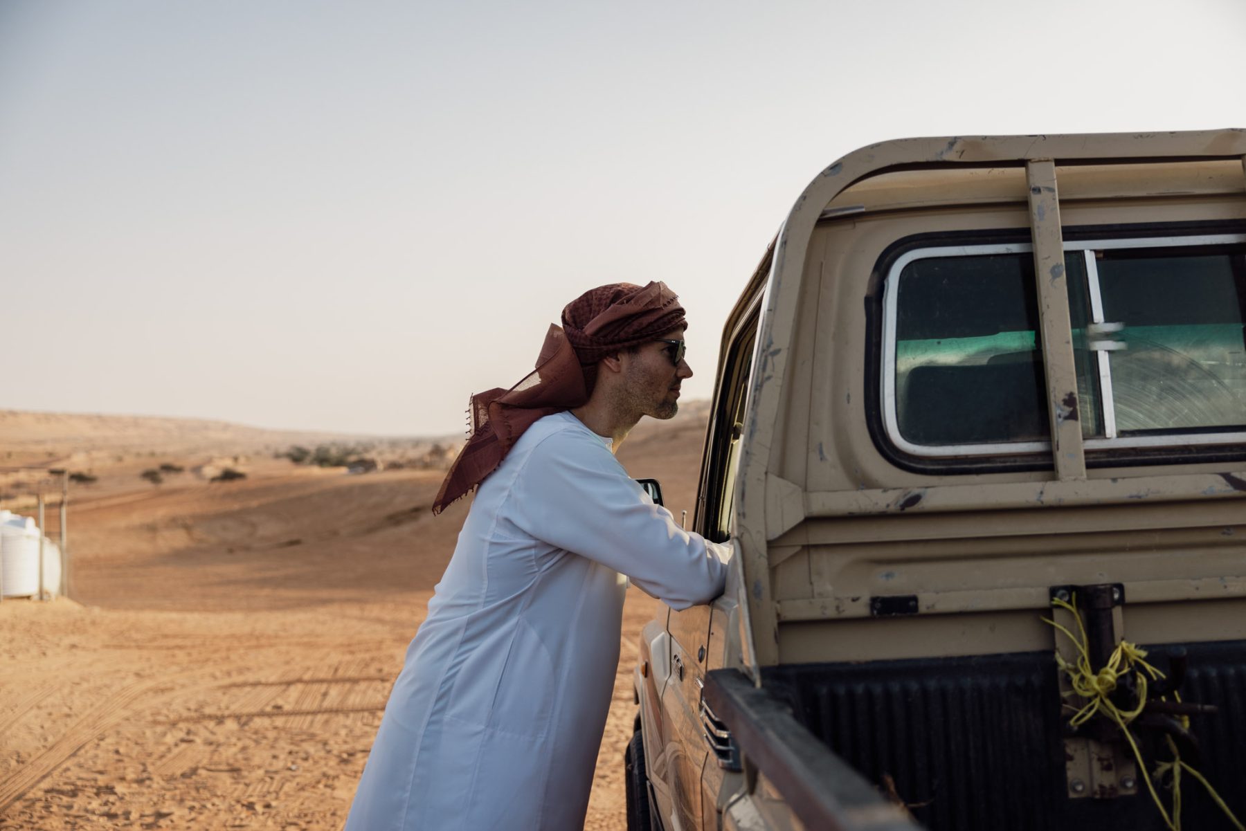 Wahiba Sands woestijn Oman bedoeïenenkamp Land Cruiser Pick up