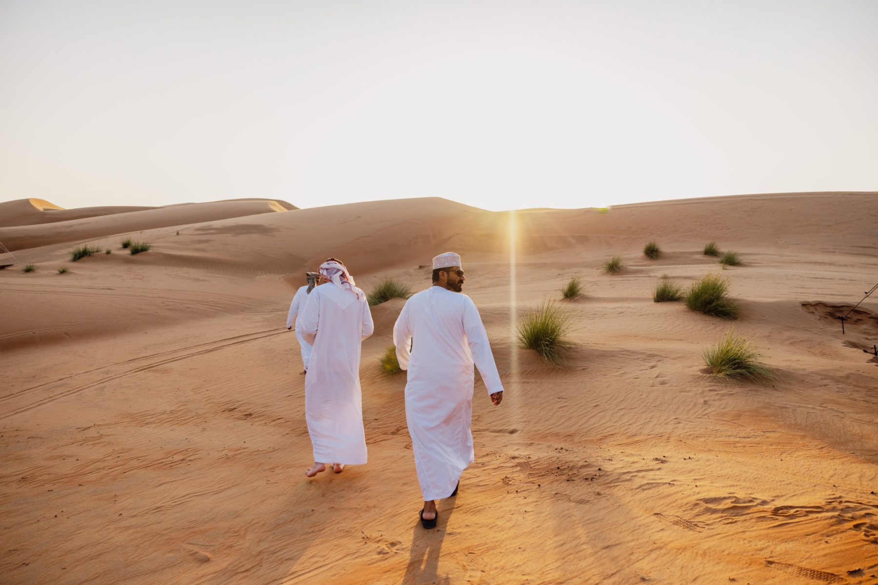 Wahiba Sands woestijn Oman bedoeïenenkamp zonsondergang