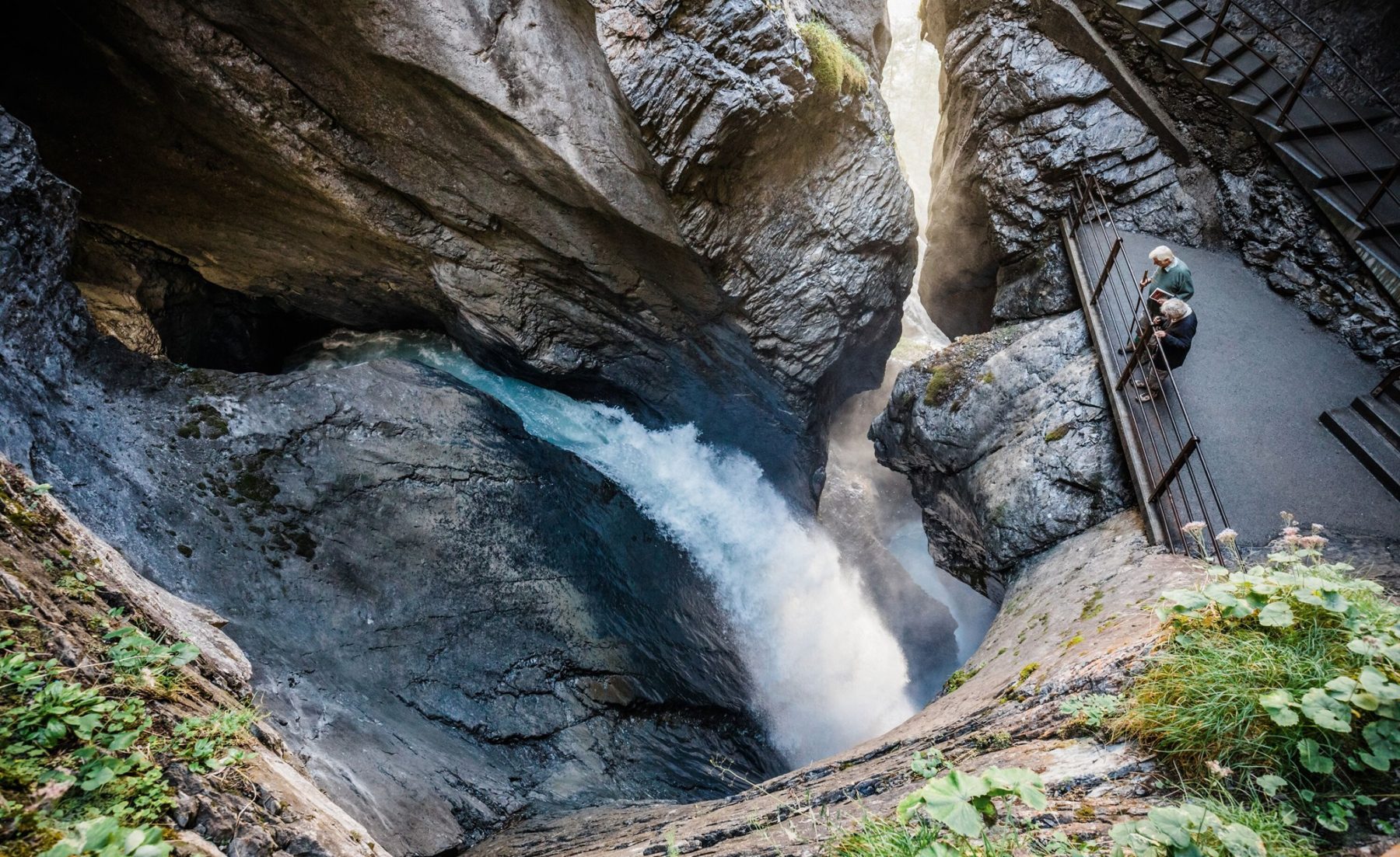 De Trümmelbach waterval is één van de mooiste bezienswaardigheden in de Jungfrau regio