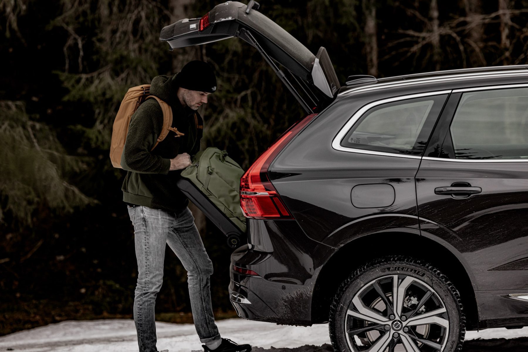 Thule Chasm collectie in Volvo XC60