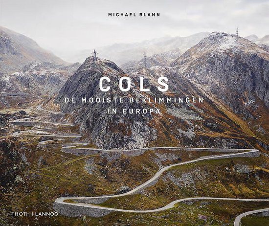 De kaft van 'Cols; De mooiste beklimmingen in Europa', ƩƩn van de leukste fietsboeken.