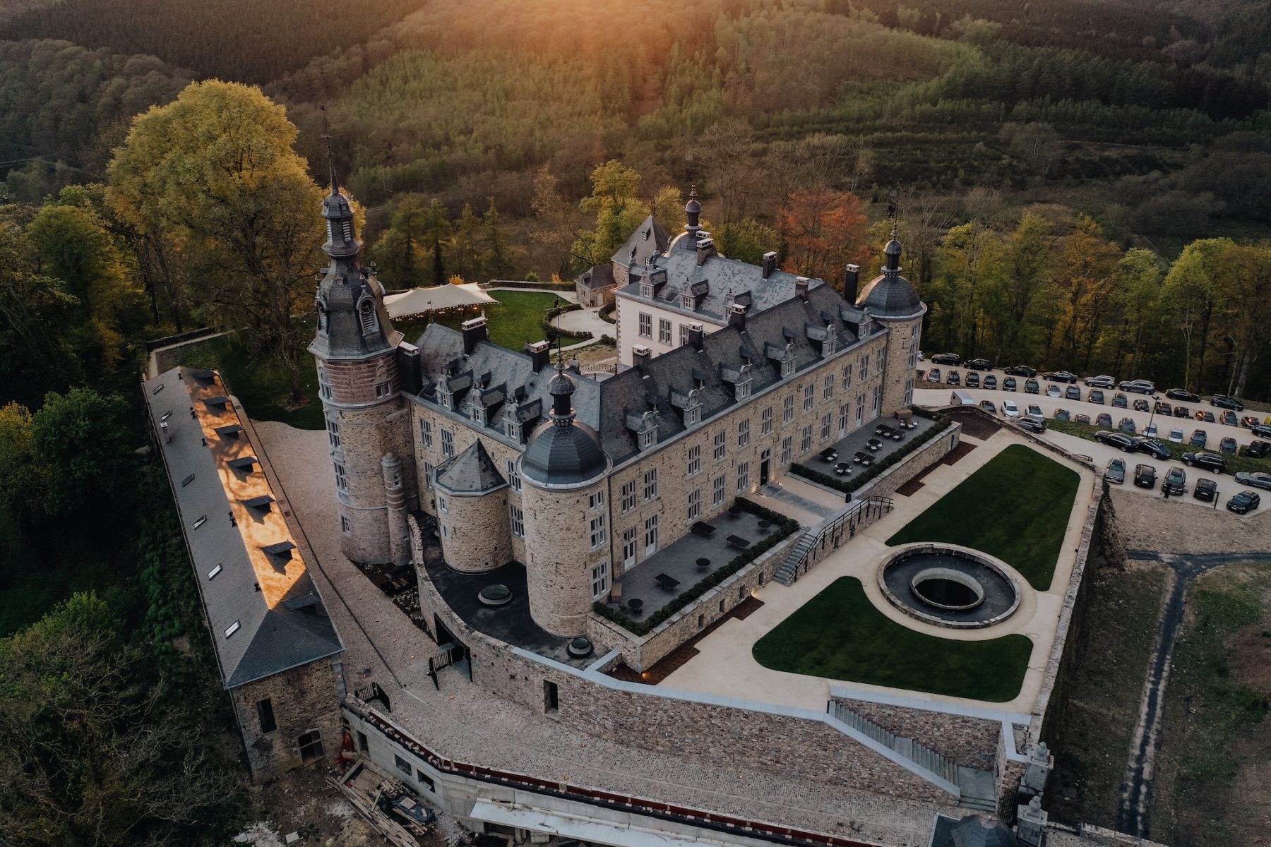 Kasteel van Mirwart op de Transardennaise