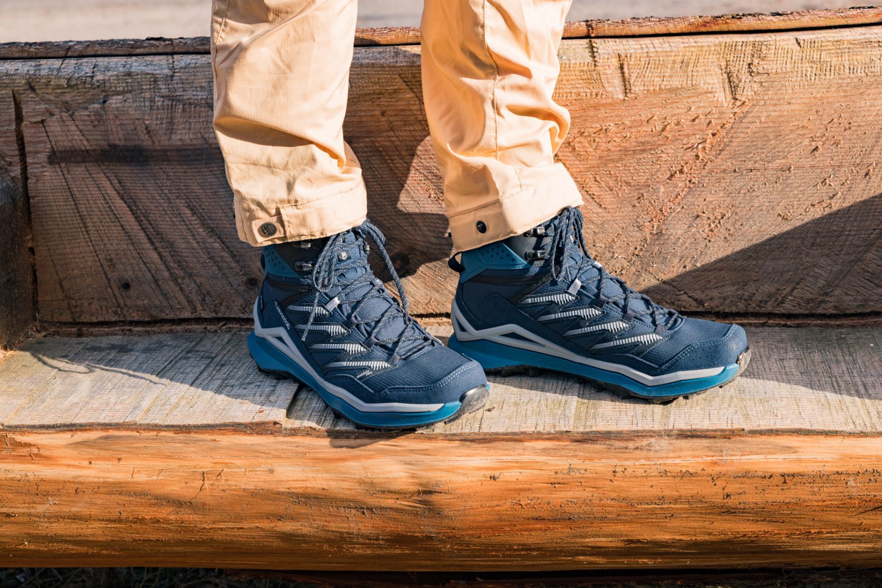 Lowa Maddox Pro GTX Mid uitgelicht