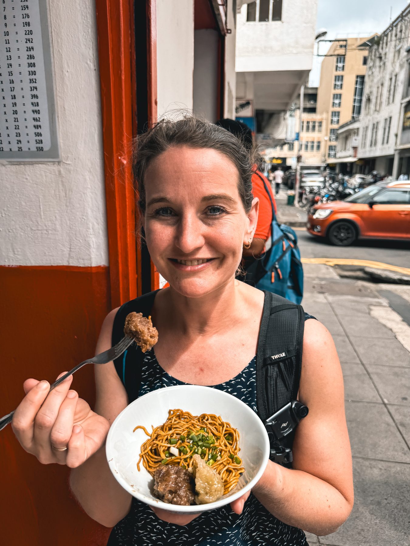 Wat je zeker moet doen op Mauritius is een street food tour van TaseBuddies
