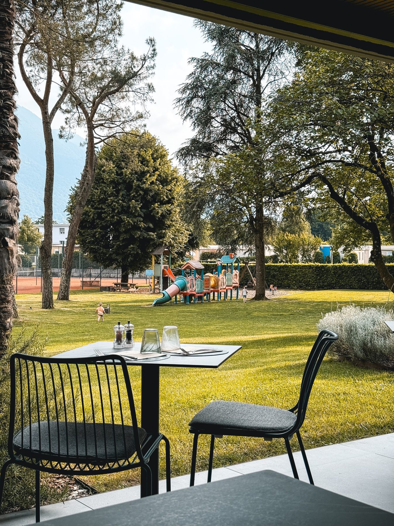 Uit eten met een view - parent life