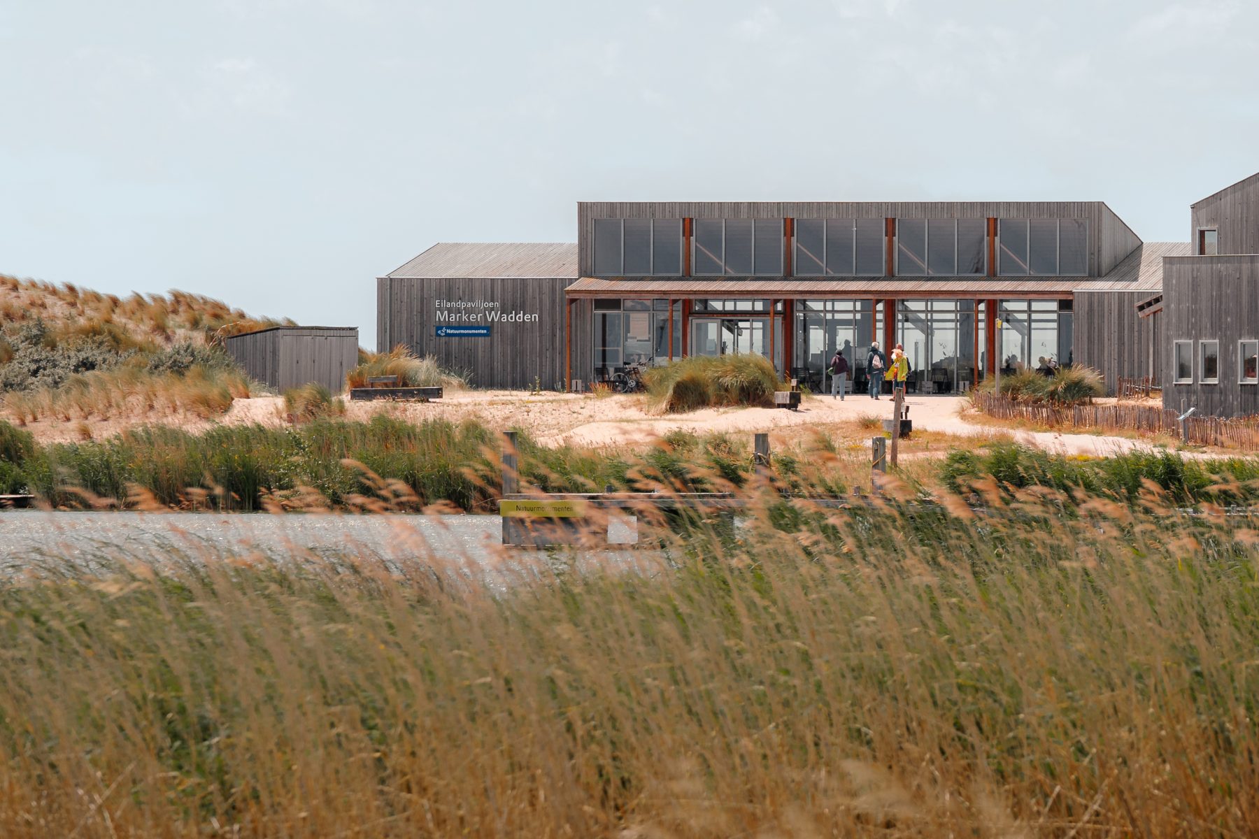 Het Eilandpaviljoen op de Marker Wadden