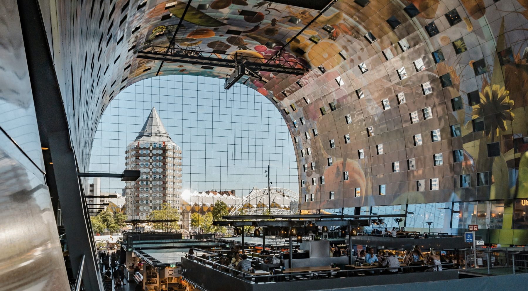 De binnenkant van de Markthal.