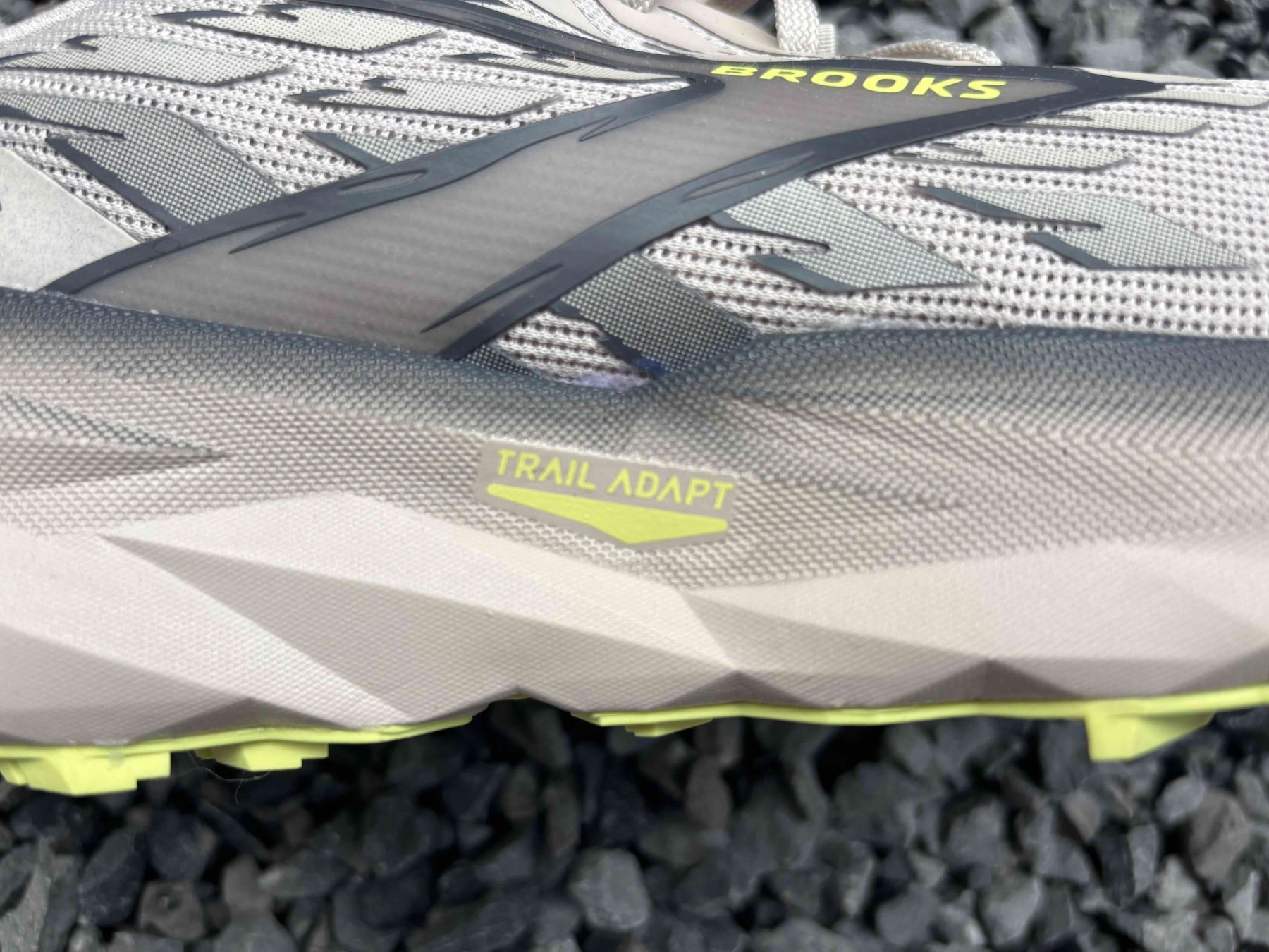 Brooks Cascadia 19 trailrunschoenen Trail adapt