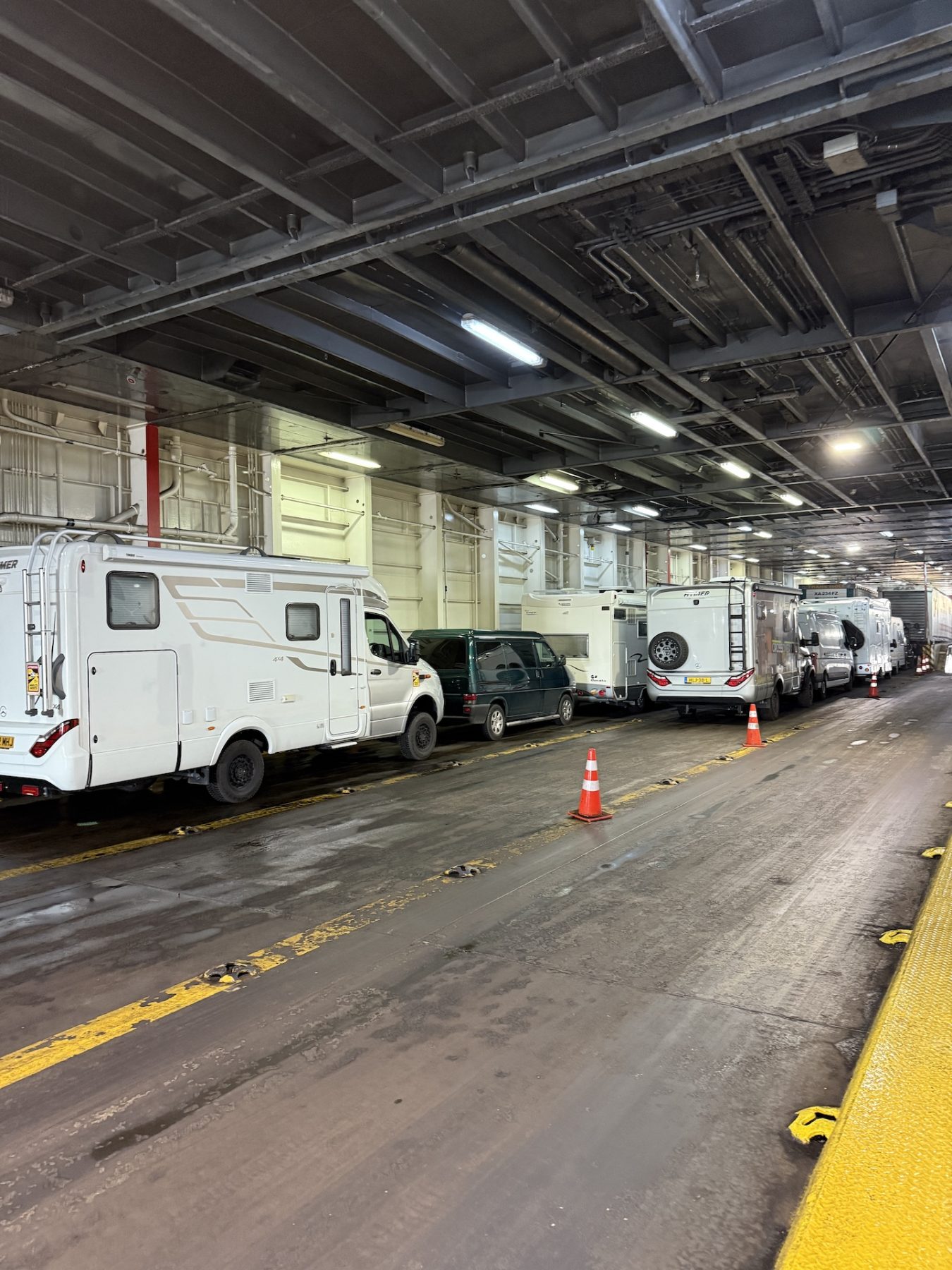 camper op de veerboot