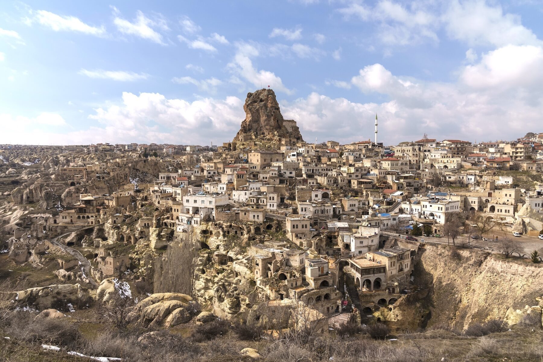 Ortahisar met rotsformatie als iconische middelpunt