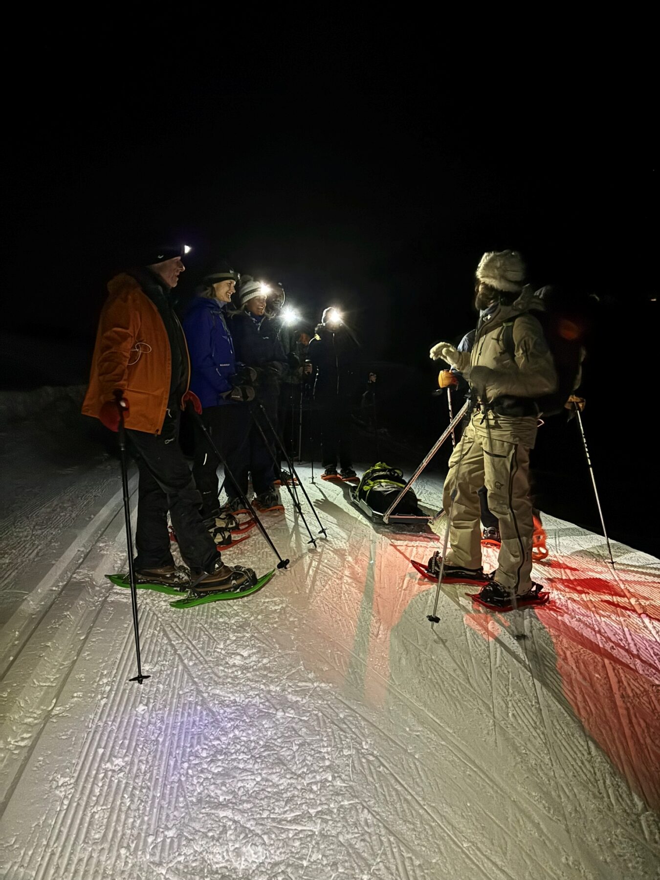 Wintersport in Alpe d'Huez is meer dan skiën: sneeuwschoenen en uitleg van Clement - Bureau des Guides.