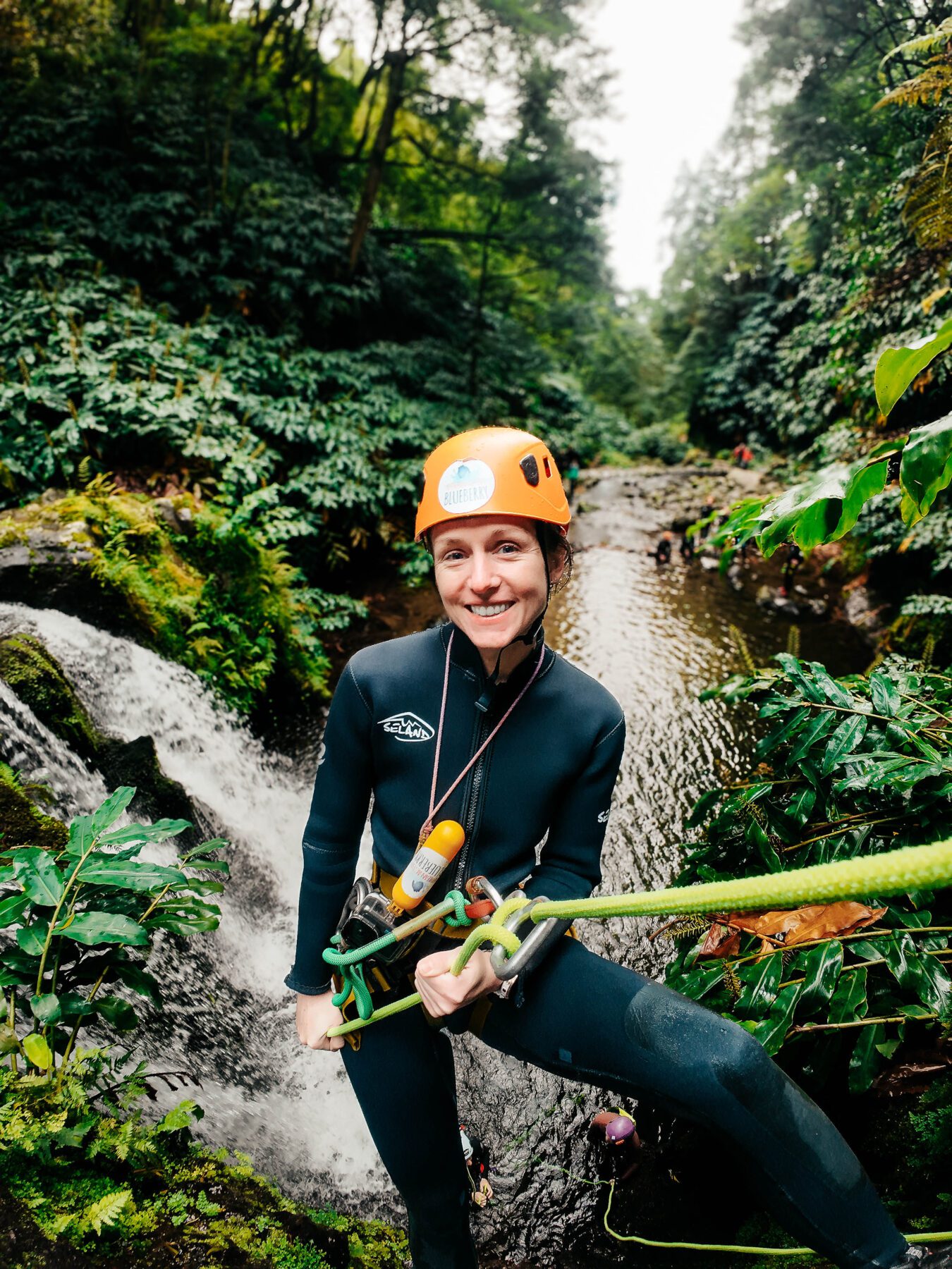 Canyoning op São Miguel, canyoning azoren, Portugal canyoning, waterval são miguel, tropisch bos são miguel