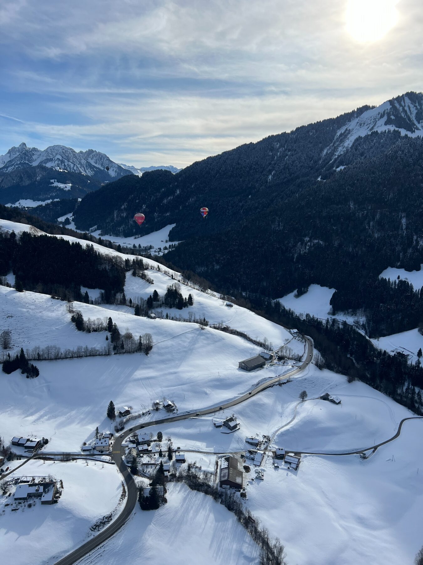 Zweven door de bergen in Château-d'Oex