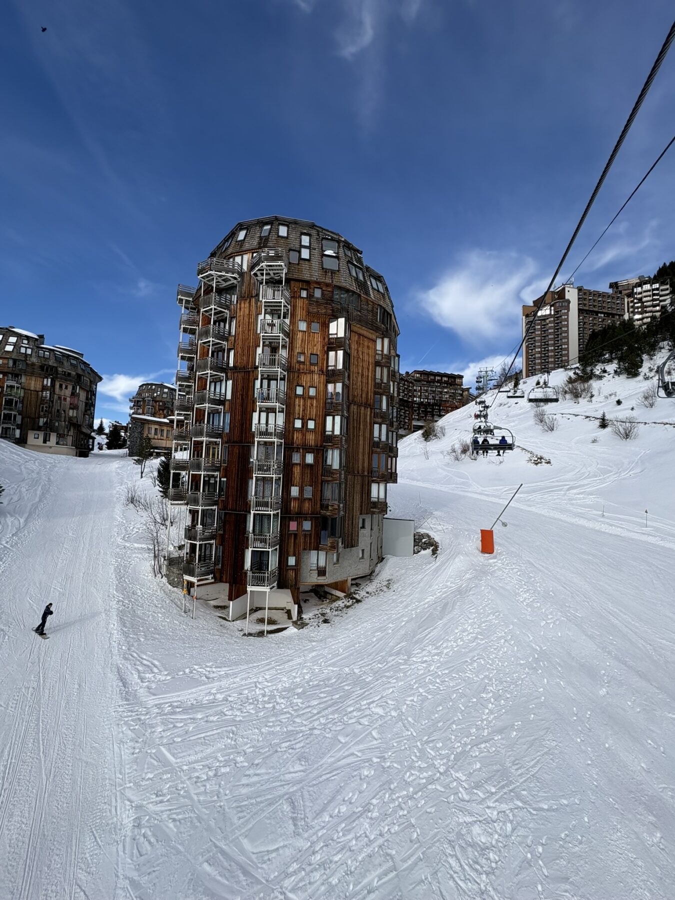 Liften en pistes dwars door Avoriaz
