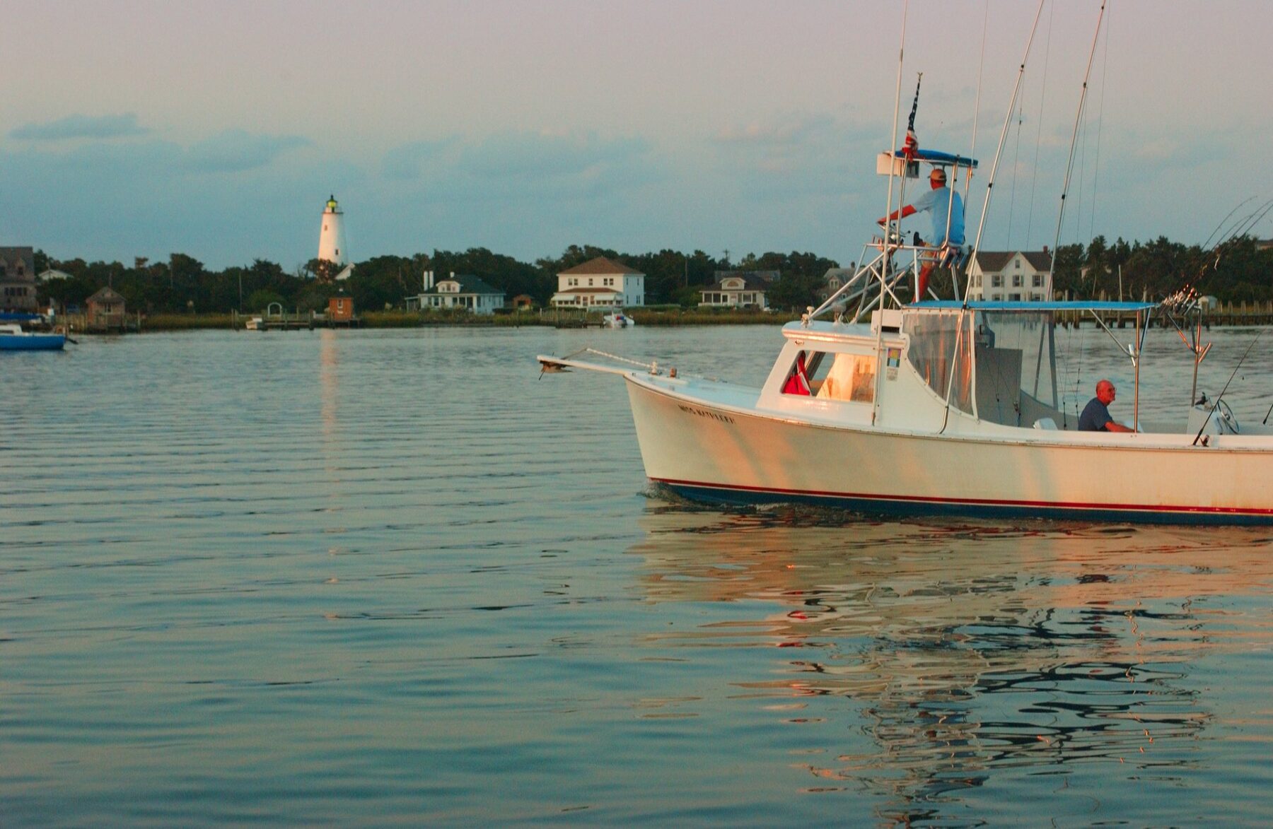 Wateractiviteiten bij de Outer Banks: maak een boottocht op zee