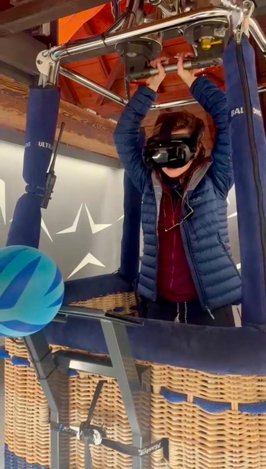 in de luchtballonsimulator in Château-d'Oex