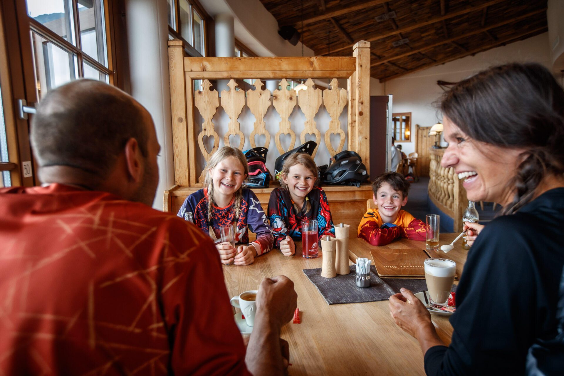 Eten met de kinderen in Innsbruck