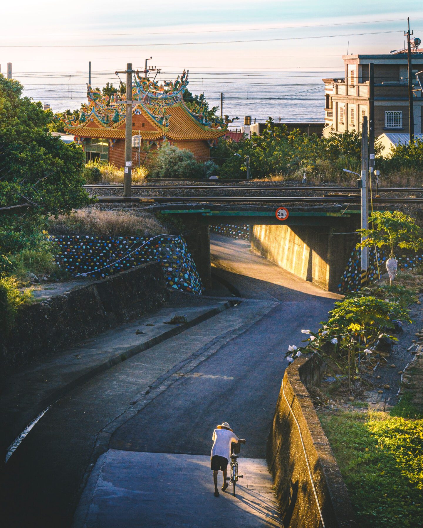 Sunset boulevard tussen Tongxiao en Xinpu