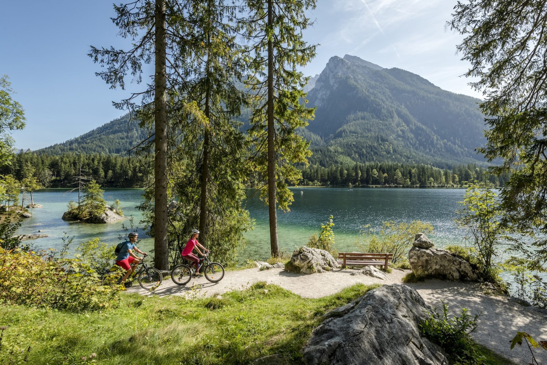 Bodensee-Königssee-Radweg: Cycling at Hintersee Lake