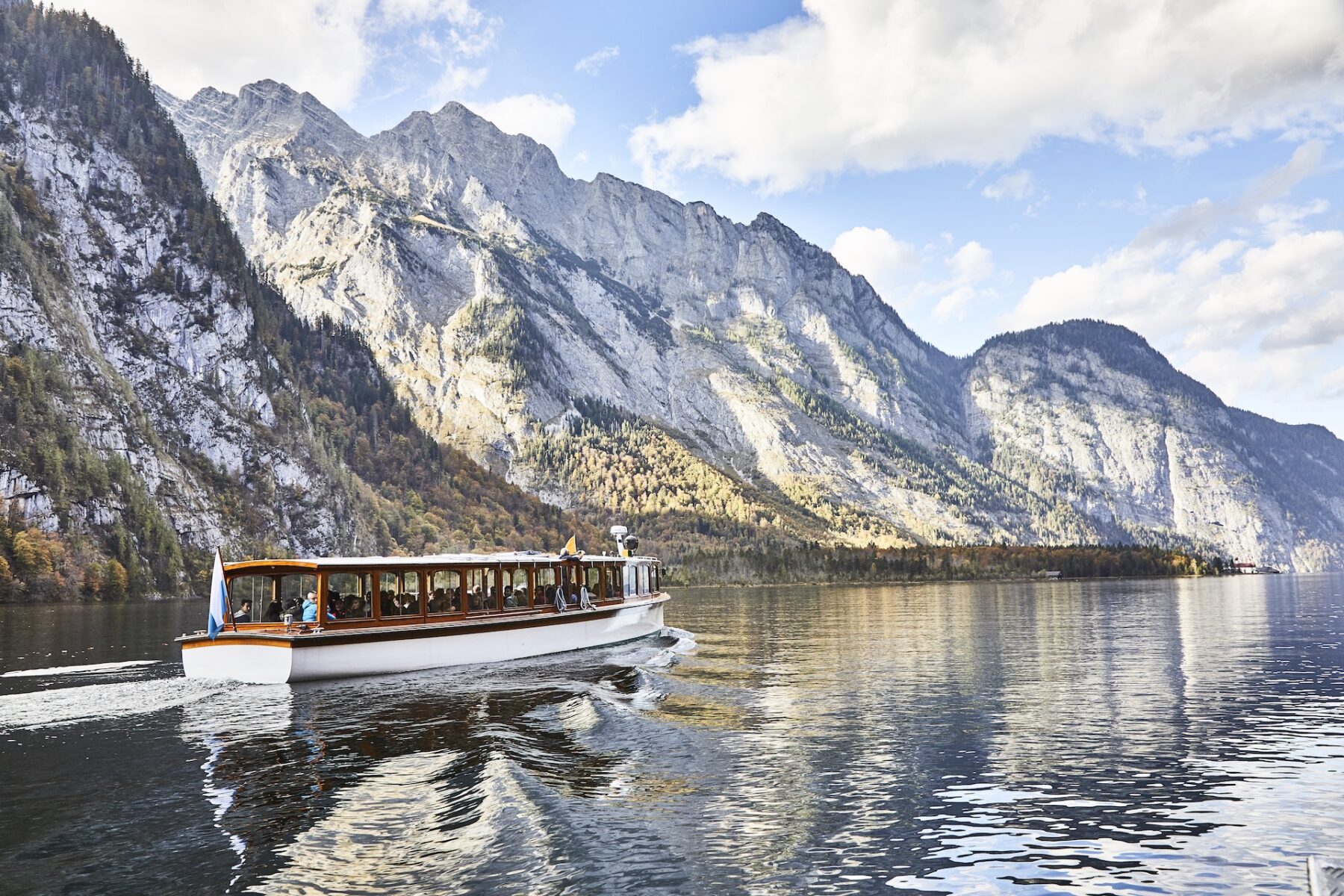 Berchtesgadener Land: Königsee, boat, view of mountains