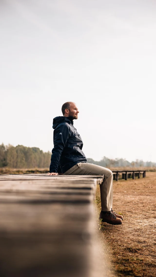 Is het outdoor-proof? Deze keer testen we de Cortazu Stretch Pants. En we namen ‘m echt overal mee naartoe.

Fietsen naar kantoor in de regen, vliegen naar nieuwe avonturen, avondje chillen bij een kampvuur en wandelen over de ruige paden van Madeira… Deze broek kan (bijna) alles aan. Niet helemaal waterdicht, maar wél zoveel fijner dan met een spijkerbroek door een bui trappen. 💦💨

Stretchy, comfortabel en tegenwoordig onmisbaar. Kaz’ favoriete broek tot nu toe!

Coverfoto door Cortazu’s finest @sjoerdbracke 

#ishetoutdoorproof #cortazu #outdoorgear #hikingpants #everydayadventure #kazfavorite #waterdicht #waterproof #getest #test